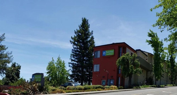 SureStay Hotel by Best Western Vallejo Napa Valley image 20